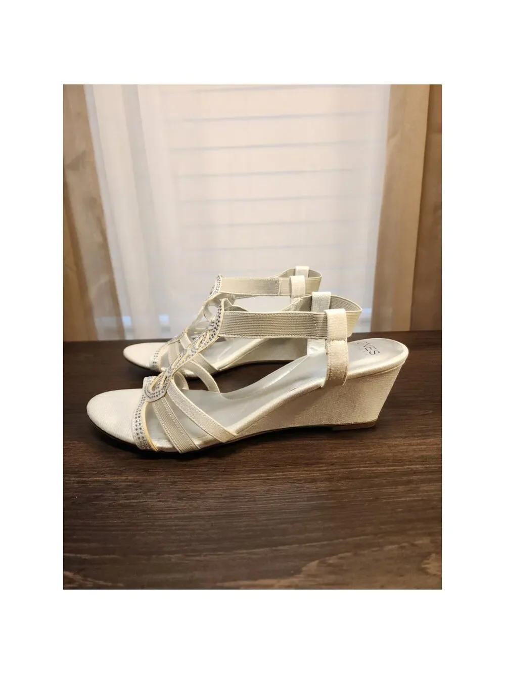 Jones New York Denise Embellished Rhinestones Wedge Sandals 9.5 M Gray Silver